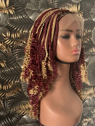 Peluca trenzas doradas y rojas