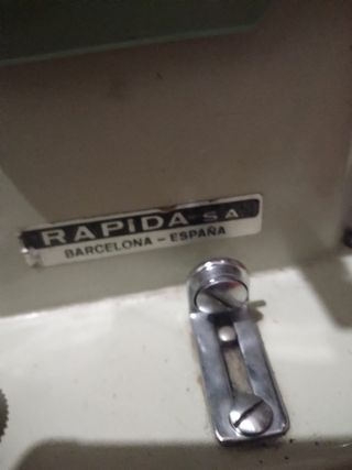 Máquina de Coser Rápida SA A107