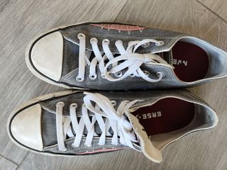 Vendo 4 pares Converse auténticas hombre.