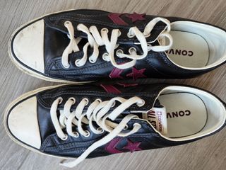 Vendo 4 pares Converse auténticas hombre.
