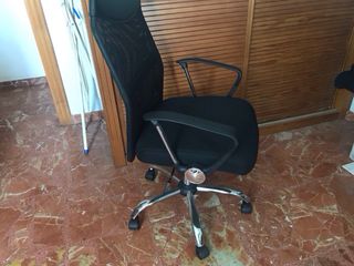 Silla oficina negra nueva