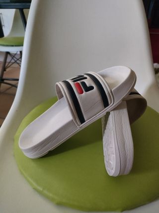 Chanclas Fila blancas talla 36
