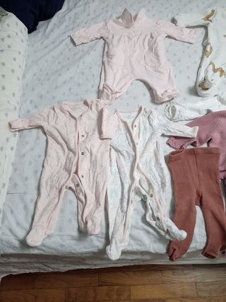 01 Ropa bebé recién nacida (0-1 mes)