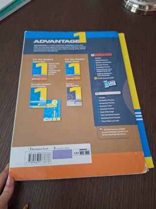 ADVANTAGE FOR BACHILLERATO 1. ST'S BOOK (2017)