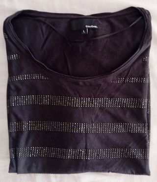 CAMISETA DE MUJER CON PEDRERÍA.