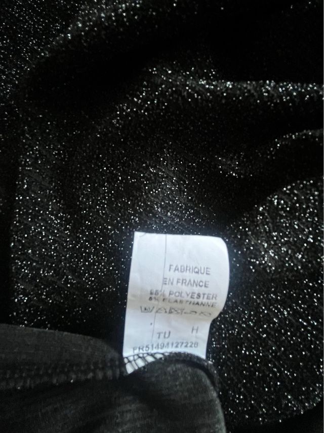 Blusa negra New Feeling Paris por estrenar