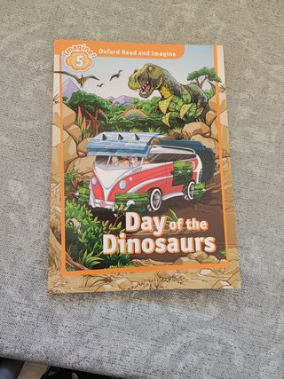 Oxford Read & Imagine: Level 5: Day of the Dino...