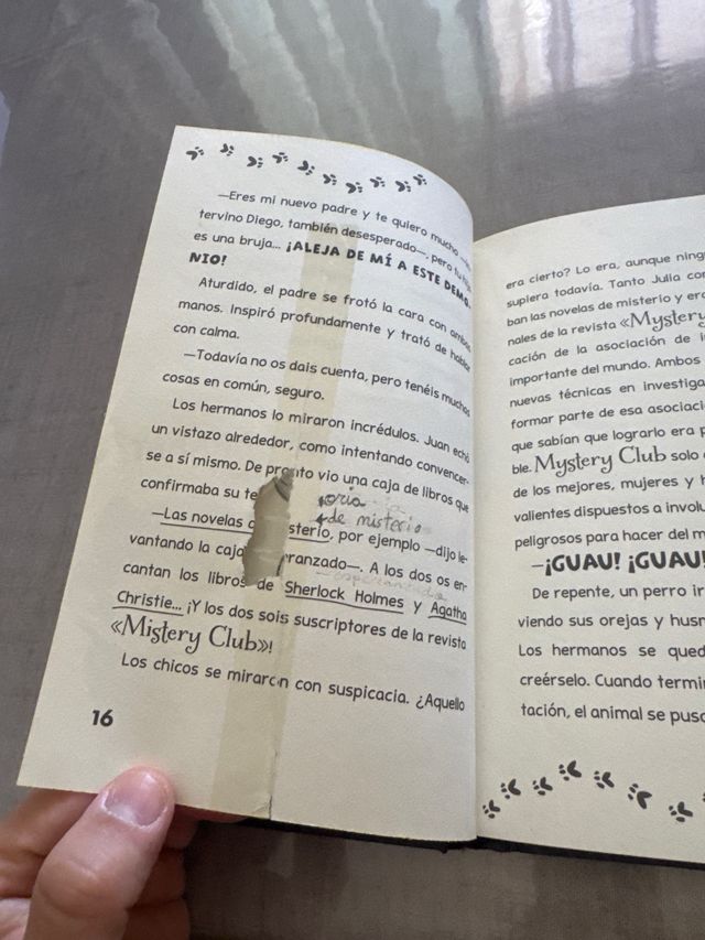 Dos detectives y medio / Two and a Half Detecti...