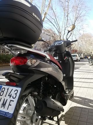 Peugeot Tweet 125cc Gris 9800 kms