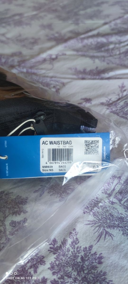 Riñonera Adidas nueva con etiqueta