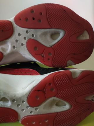 Zapatillas Jordan 36 - rojas y negras