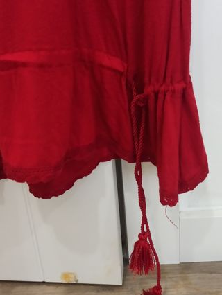 Camiseta Bershka roja talla S