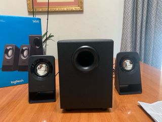Altavoces Logitech 2.1