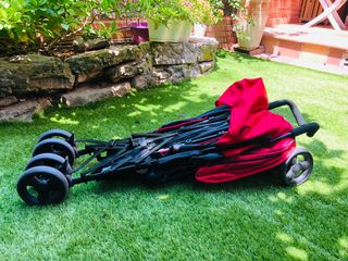 Carrito bebé Giordani plegable rojo