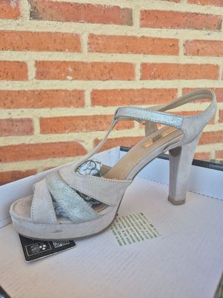 Sandalias Xti tacón beige-plata