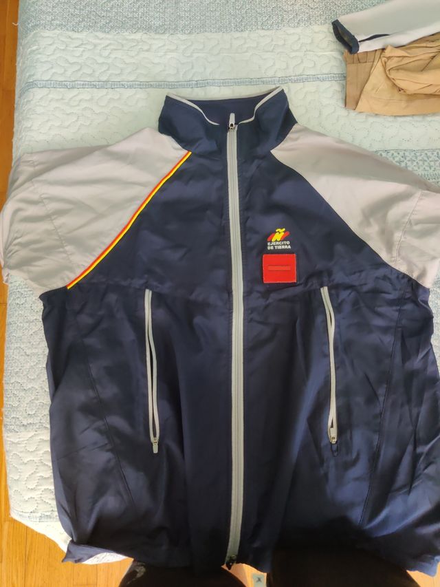 Chándal ejército talla L