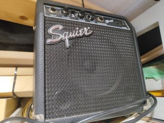Guitarra Squire Strat Fender negra