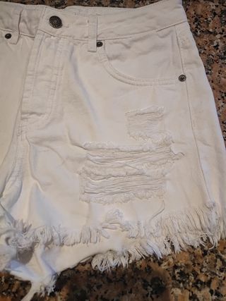 Shorts jeans bianchi strappati