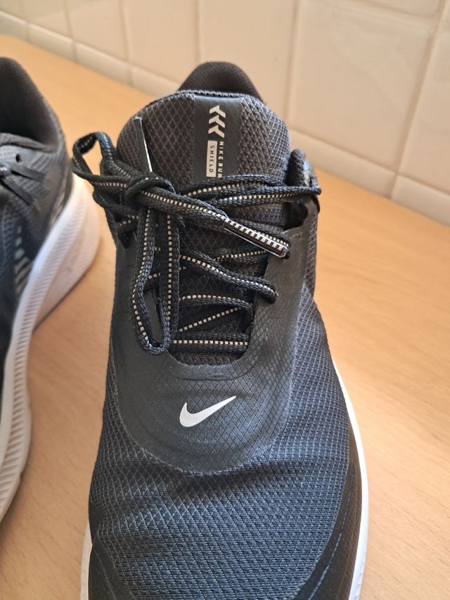 OFERTA! Nike Shield Running