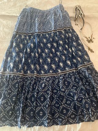 Falda larga Zara.
