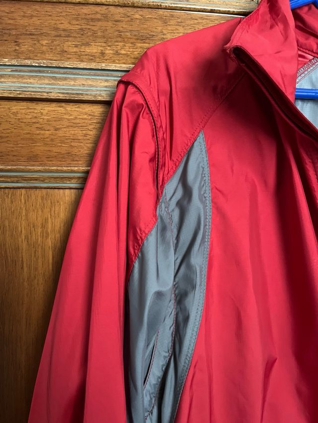 Chaqueta Nike running roja-gris Mujer