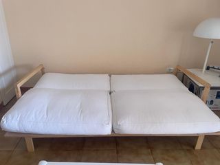 Sofá cama blanco de madera