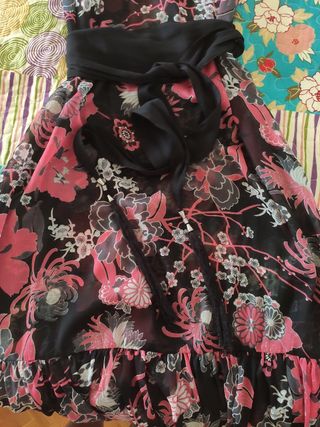 Vestido gasa floral largo negro/rojo