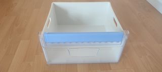 Cajón congeladorb frigorifico Indesit