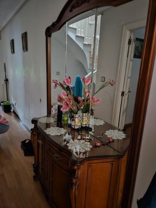 Tresillo con espejo antiguo