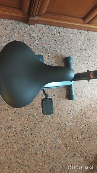 Bicicleta estática Domyos Essential 03