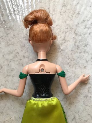 Muñeca Ana Frozen - Vestido Verde