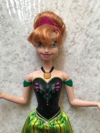 Muñeca Ana Frozen - Vestido Verde