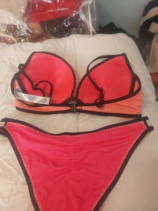 Bikini rosa y naranja