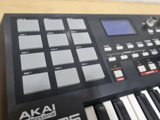 Akai MPK25 - Teclado MIDI
