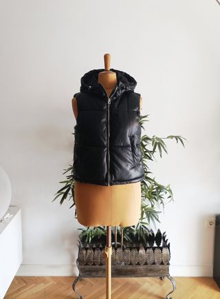 chaleco acolchado Bershka negro