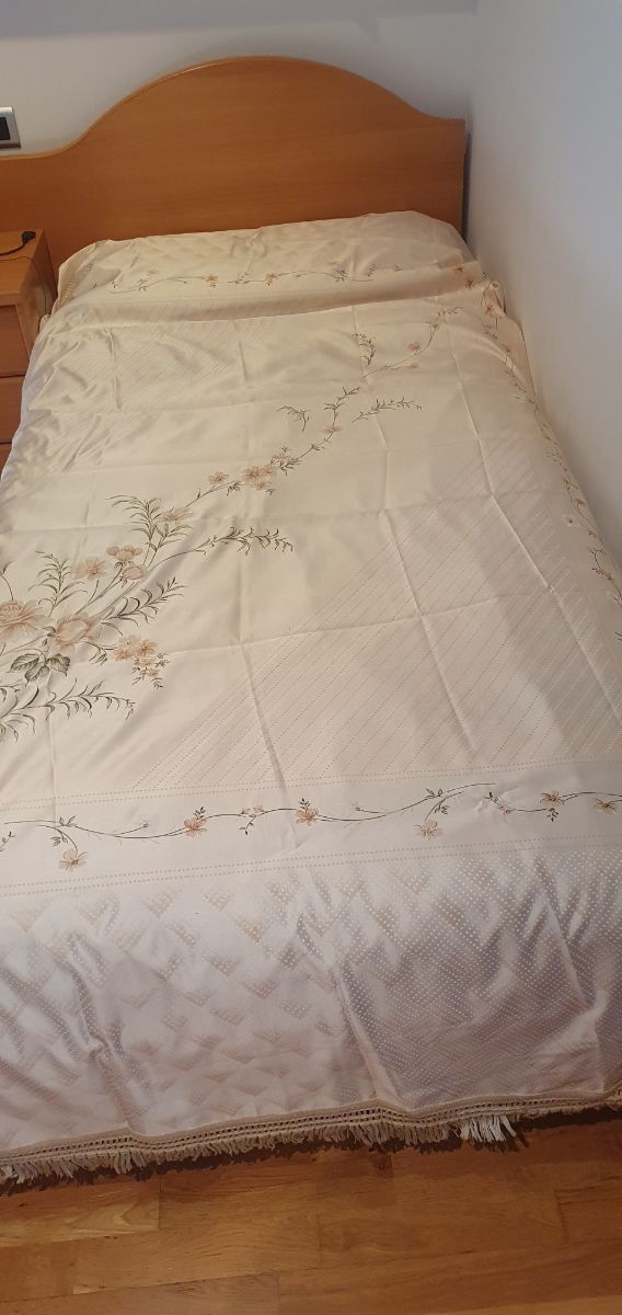 2 Colchas cama 90 - Satén beige con flores