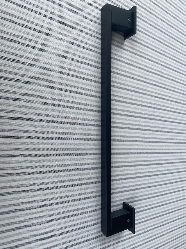 Toallero negro Kubo - Metal