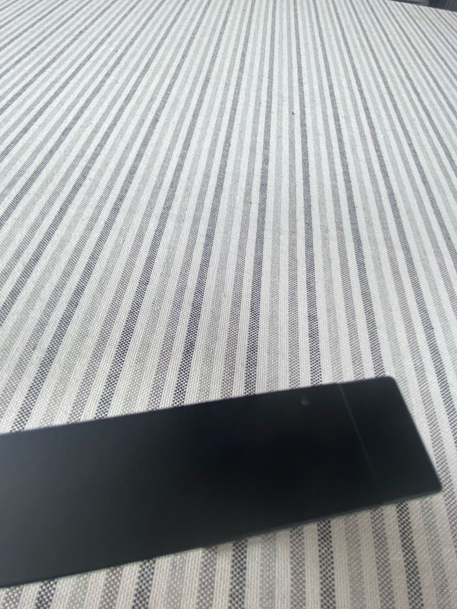 Toallero negro Kubo - Metal