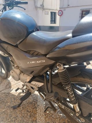 Honda CBF125 - Moto 2011