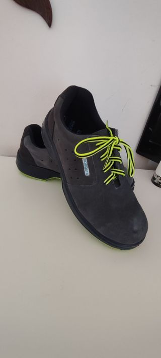 Zapatos seguridad talla 43