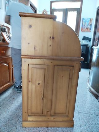 Escritorio de madera