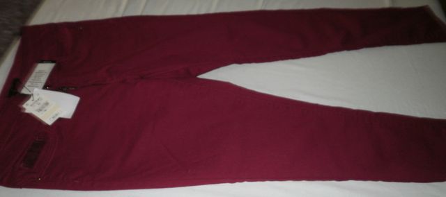 PANTALÓN MUJER A ESTRENAR COLOR BURDEOS. ELOGY