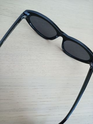 Gafas sol negras estilo gatuno sin graduar