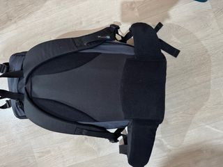 Mochila Quechua - 40L roja y negra