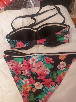 Bikini Flores - Baño Tropical