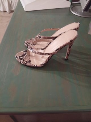 Sandalias tacón serpiente