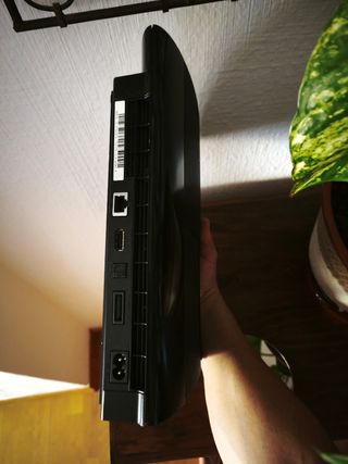 PS3 Super Slim negra