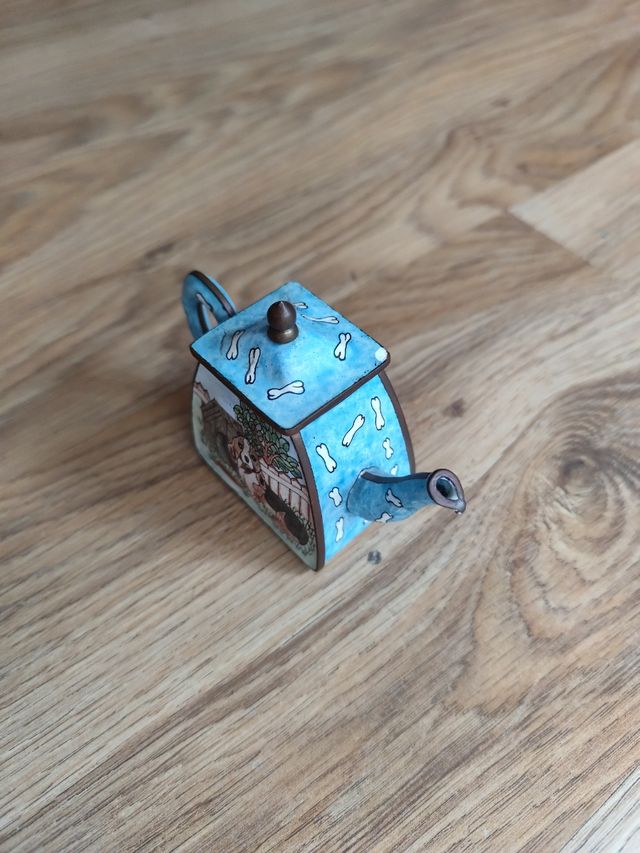 Tetera miniatura esmaltada