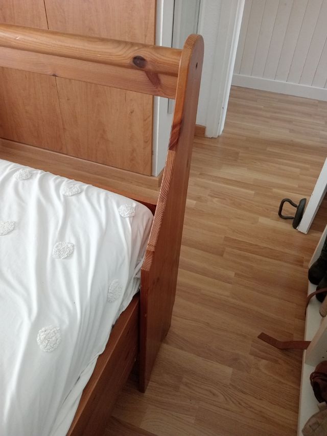 Cama madera maciza Ikea