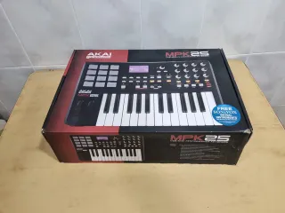 Akai MPK25 - Teclado MIDI